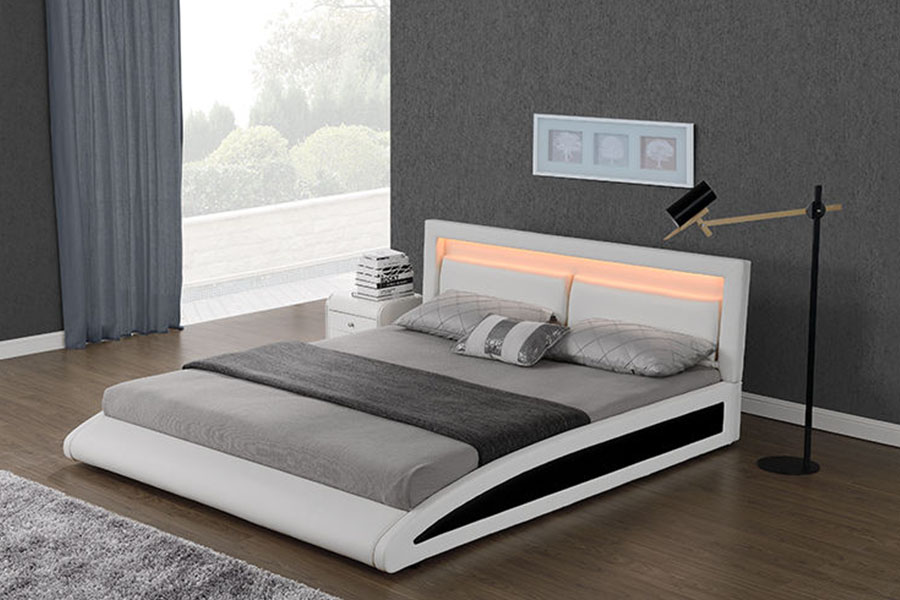 1118-1-2 Zakrivený európsky rám postele z umelej kože Smart LED